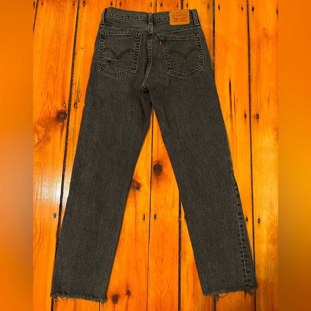 Levis Wedgie Straight Jeans Womens 25 Gray Black Wash Denim